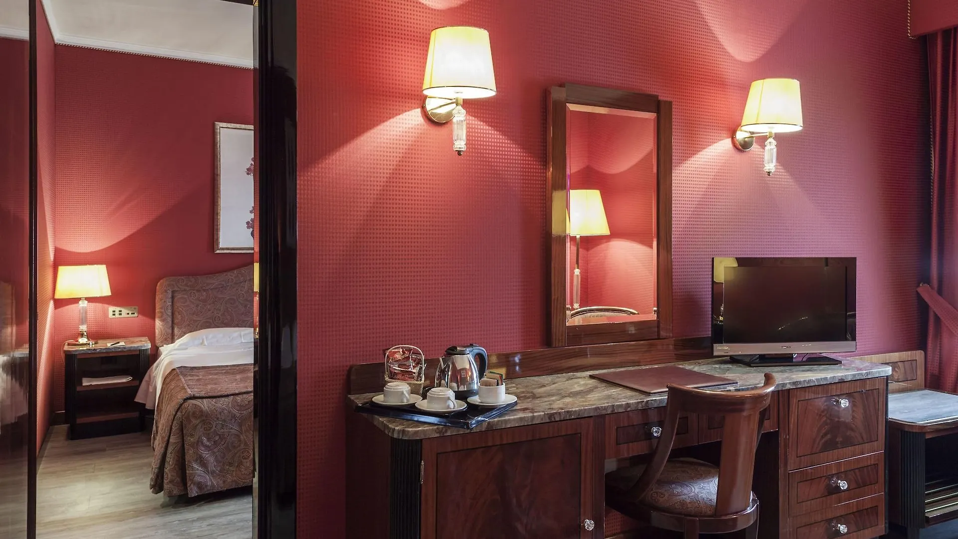 Doria Grand Hotel Milánó 4*,  Olaszország