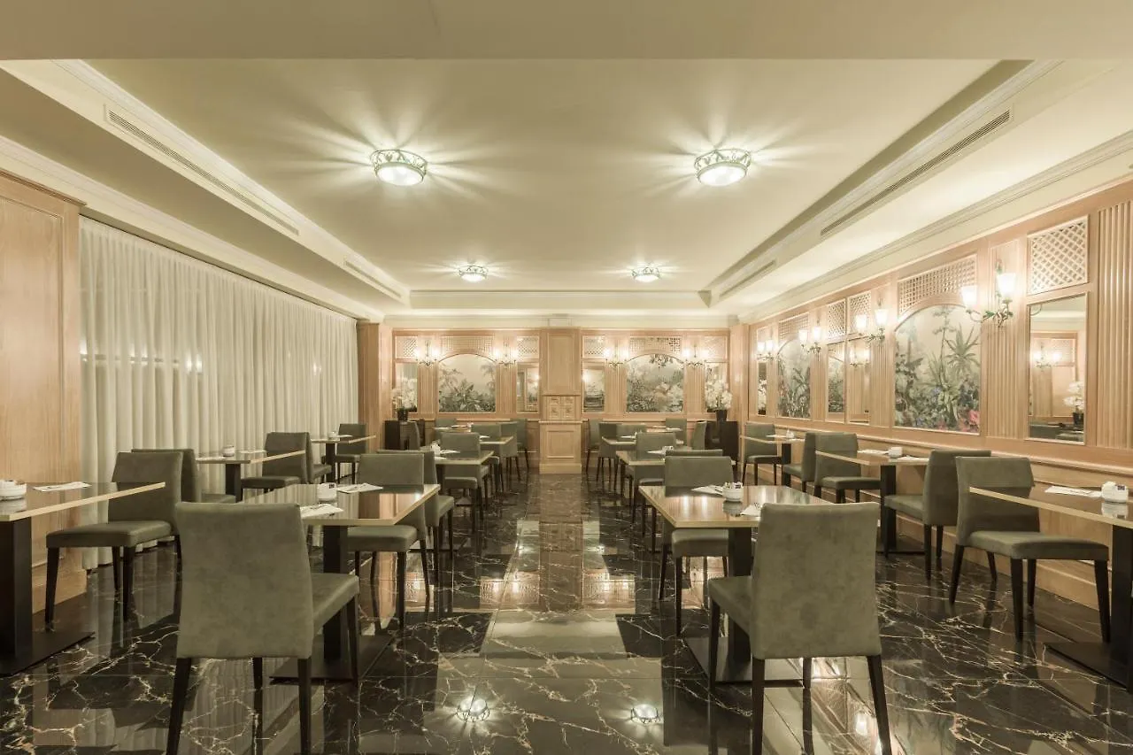 Doria Grand Hotel Milánó 4*,