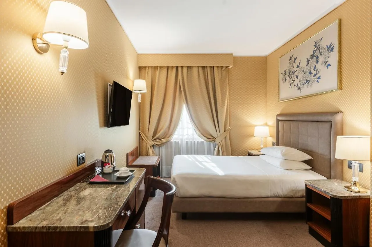 Doria Grand Hotel Milánó