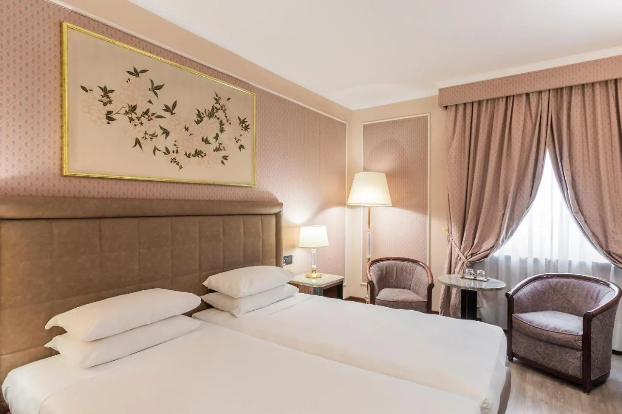 Doria Grand Hotel Milánó 4*,