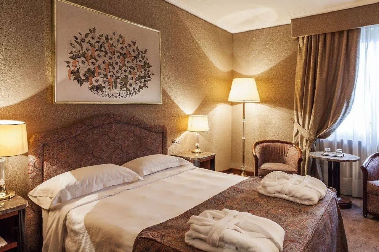 ****  Doria Grand Hotel Milánó Olaszország