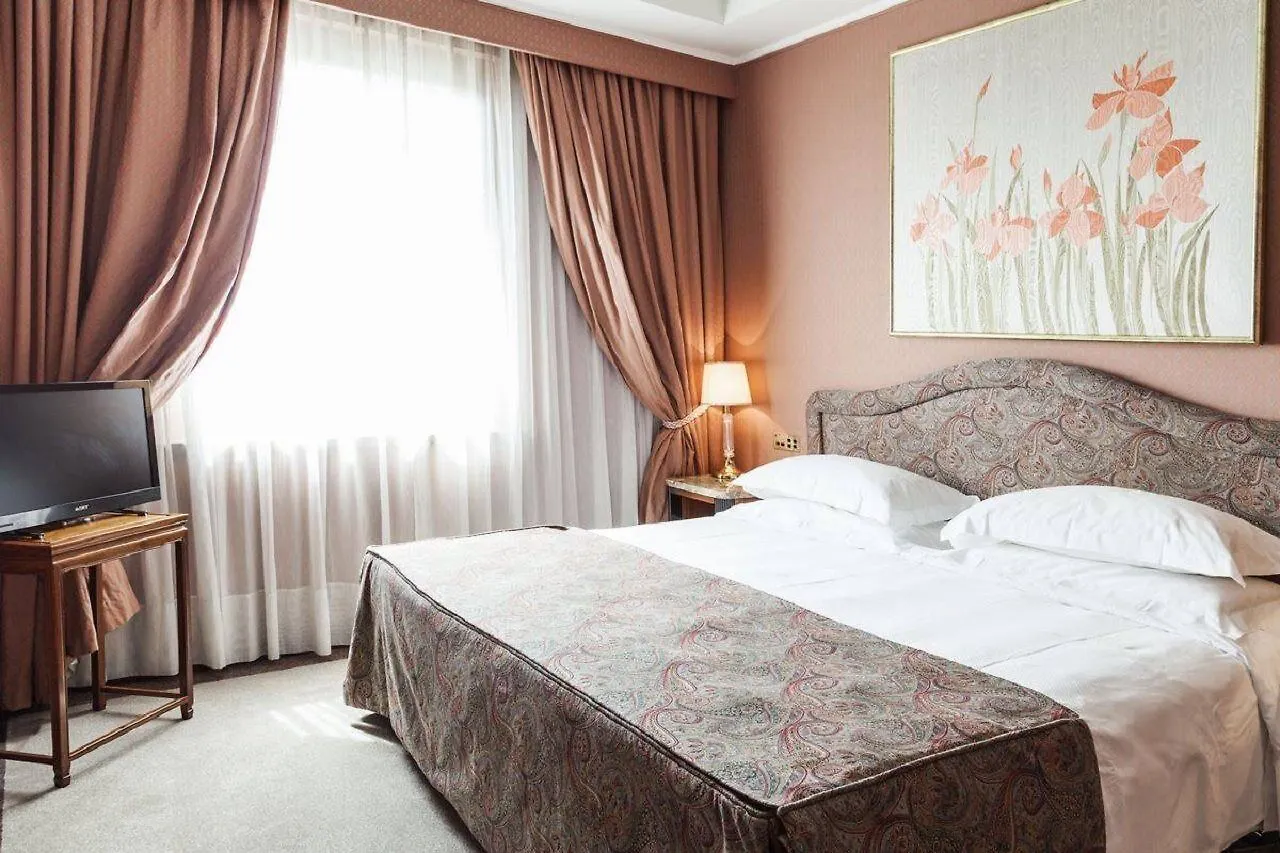 Doria Grand Hotel Milánó